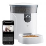 Smart pet feeders with camera monitoring